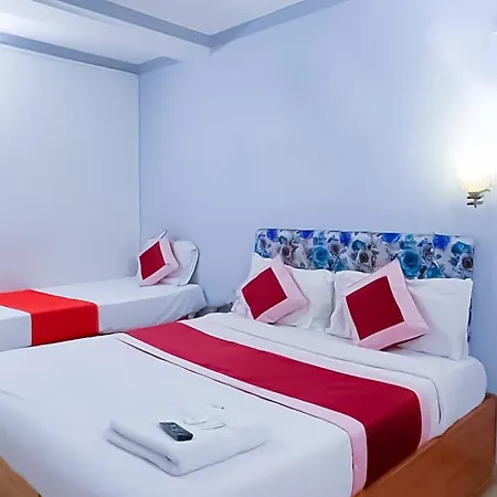 Hotel Commodo - Near Us Embassy